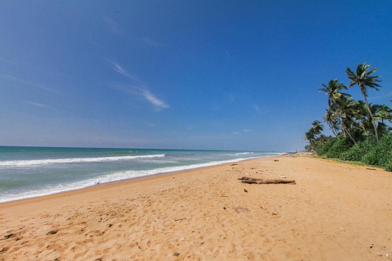 Oyo 459 Barasti Beach Resort Kalutara Exterior foto